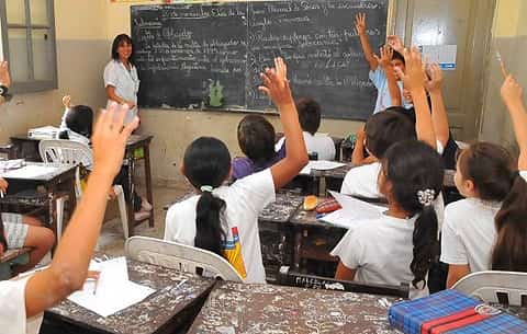 Está vigente la jornada extendida en más de mil escuelas primarias de la provincia