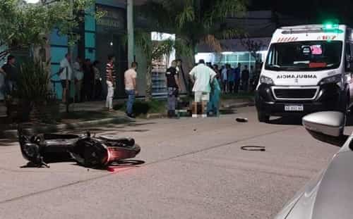 Terrible choque entre auto y motocicleta deja un muerto en el