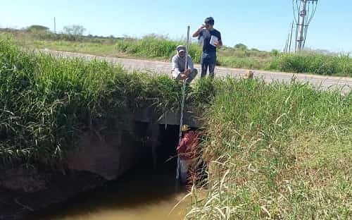 Técnico de APA visitó Sáenz Peña para analizar una alcantarilla sobre Ruta 95