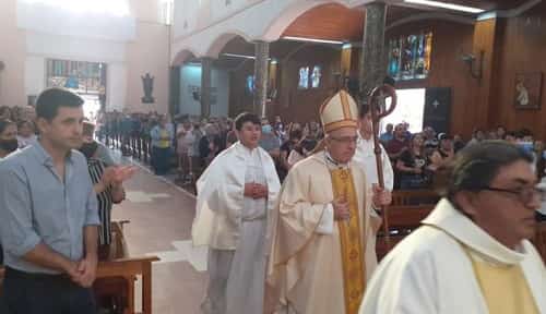 Monseñor Barbaro en la misa en honor a San Roque: «Somos llamados a compartir el pan de la caridad»