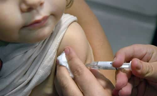El programa municipal de salud continúa con los operativos de vacunación y atención pediátrica