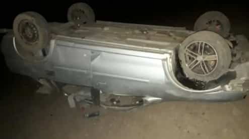 Vecino de La Tigra muere al volcar su auto en camino vecinal