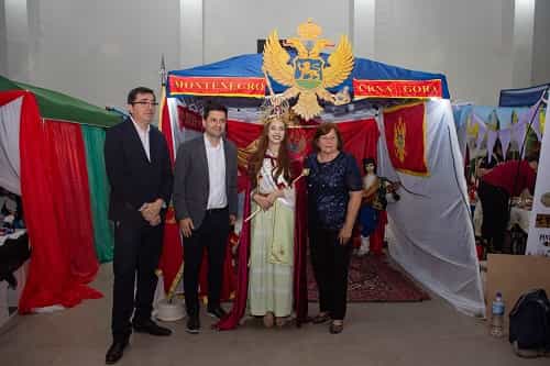 La 10° Expo Feria y 5° Fiesta Provincial de Colectividades Extranjeras abrió sus puertas en la termal