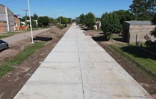 El gobierno provincial invierte 72 millones para construir siete cuadras de pavimento en Napenay