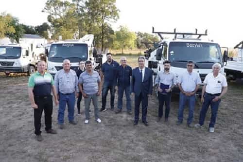 El Gobierno entregó camiones grúas a Cooperativas Eléctricas Rurales y 812 títulos de propiedad