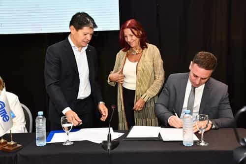 UNCAUS participó del Encuentro Federal PyME y firmó convenio con la Confederación Argentina de la Mediana Empresa