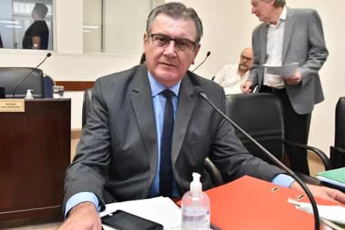 El presidente del Interbloque legislativo oficialista, Atlanto Honcheruk, felicitó al gobernador electo Leandro Zdero