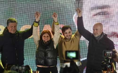 Juntos por el Cambio se impuso al peronismo en Chubut y el candidato opositor Ignacio Torres sumó la foto de unidad enytre Larreta y Bullrich