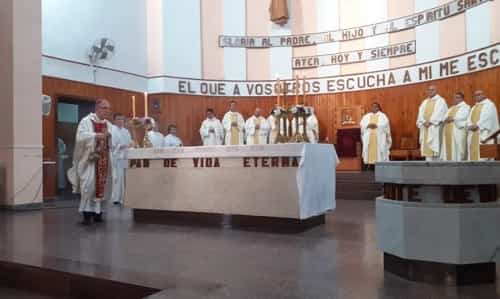 Monseñor Hugo Nicolás Barbaro, durante la misa de San Roque, pidió a la comunidad vivir en misericordia