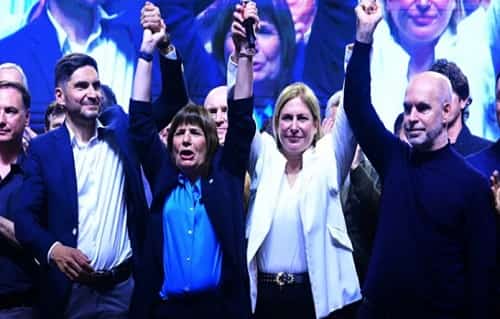 El candidato a Juntos por el Cambio, Maxi Pullaro, arrasó en las elecciones y es el nuevo gobernador de Santa Fé