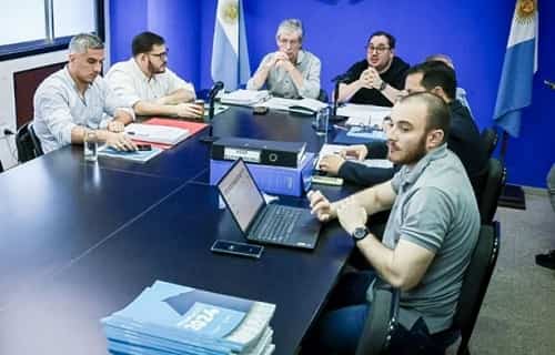 Pérez Pons, por el presupuesto, se reunió con diputados oficialistas
